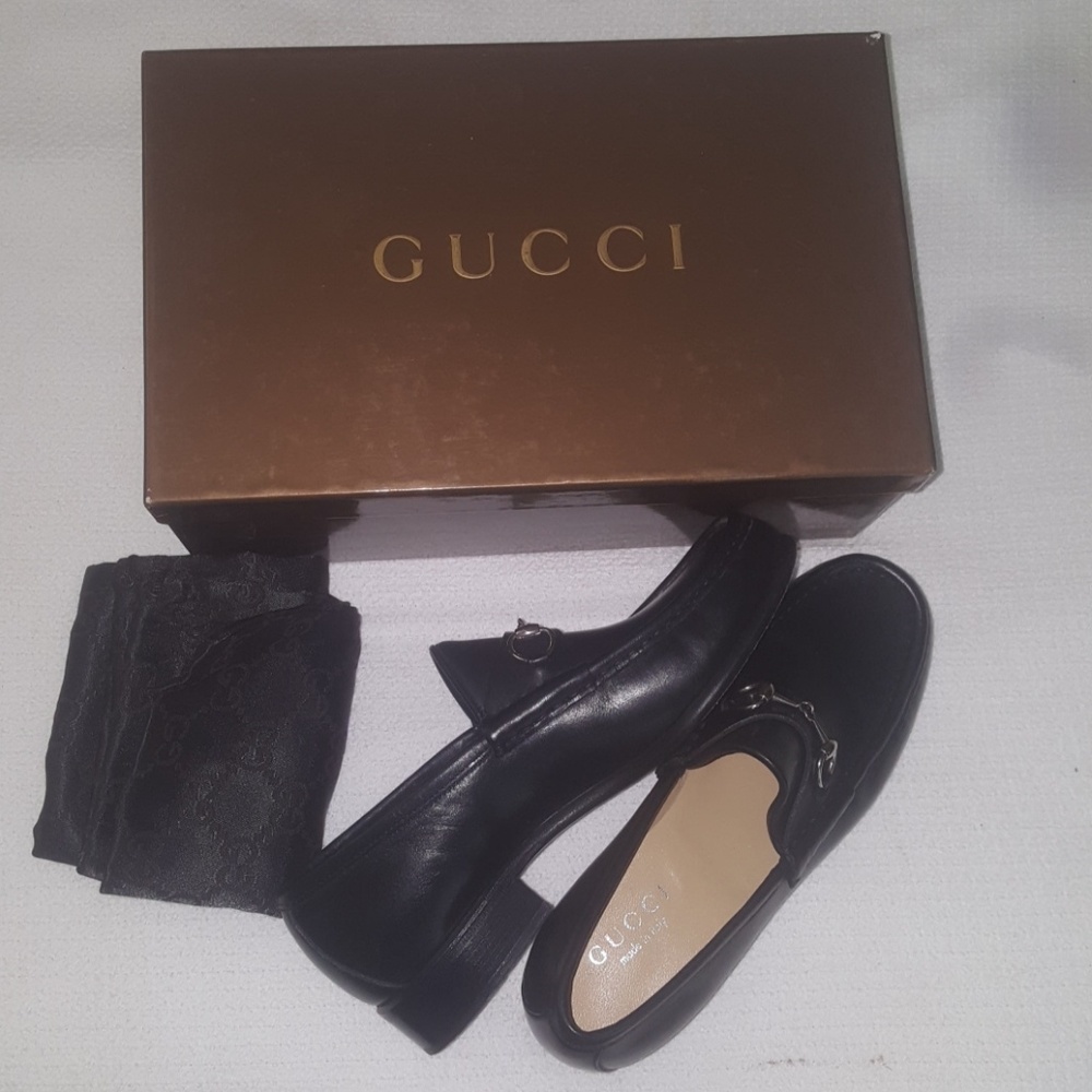 Authentic Gucci Shoes (Horsebit leather loafer)